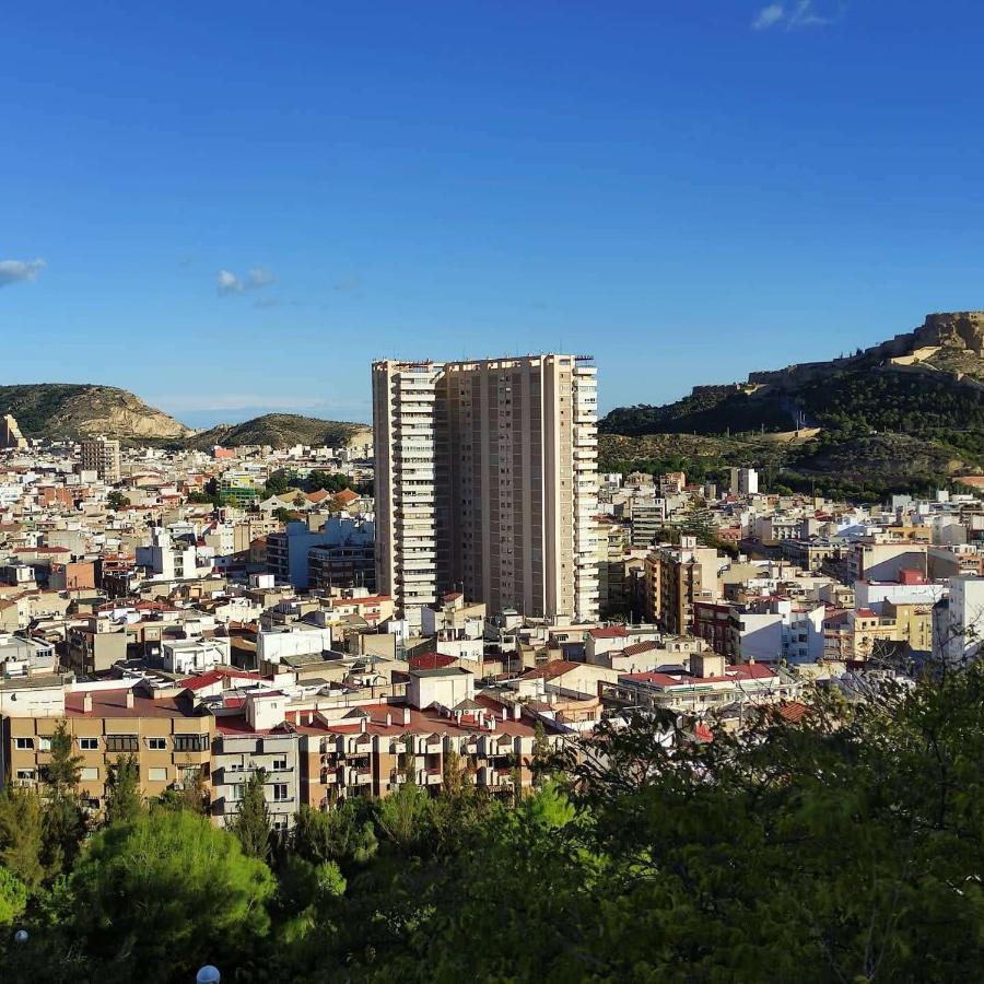 Haroldo Parres 17 Alicante Exterior foto